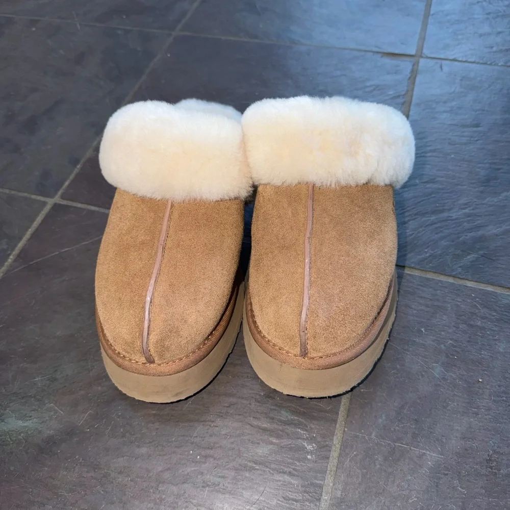 UGG Women's Cream Disquette Slippers - Picture 7 of 10